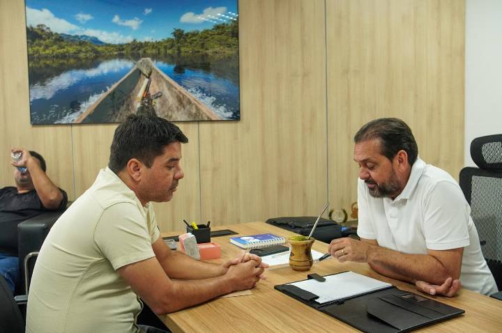Laerte Gomes intensifica agenda municipalista e recebe lideranças de várias regiões de Rondônia