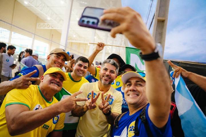 Marcos Rogério intensifica agenda de caminhadas e amplia presença nos municípios