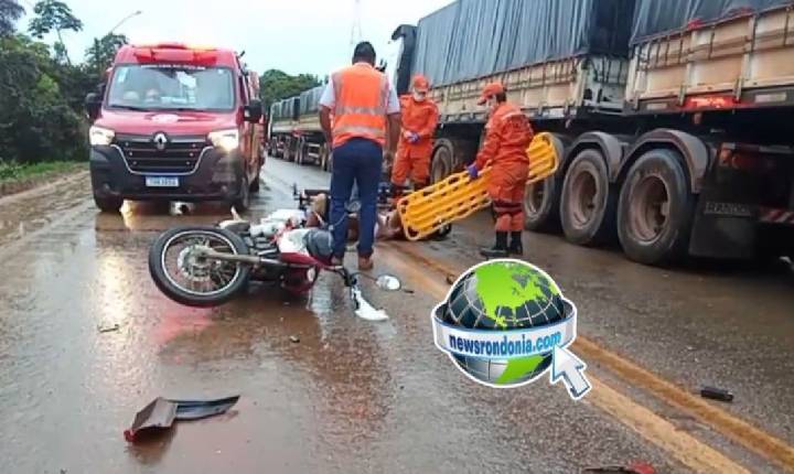 Motociclista fica ferido após bater em carreta na BR-319