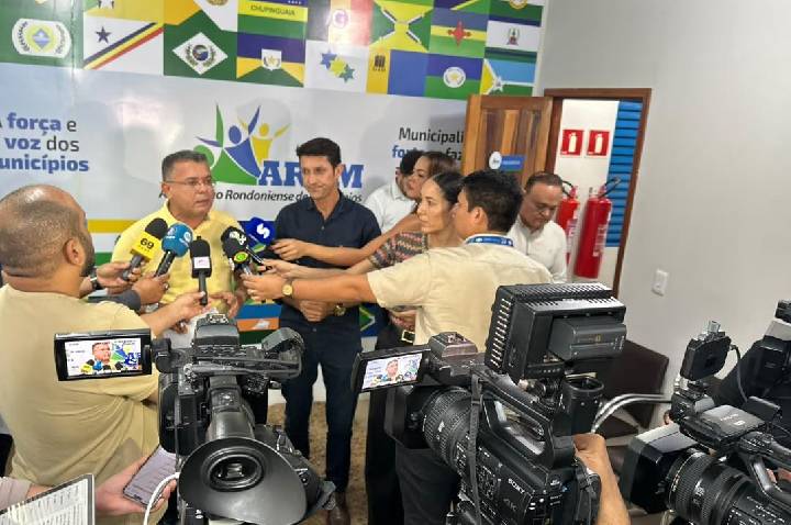 Prefeitos cobram votação de projeto que libera R$ 96 milhões para municípios de Rondônia
