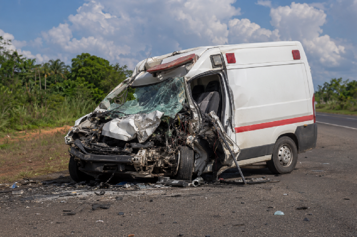 Presidente da Assembleia promulga nova lei que limita jornada de motoristas de ambulâncias em Rondônia