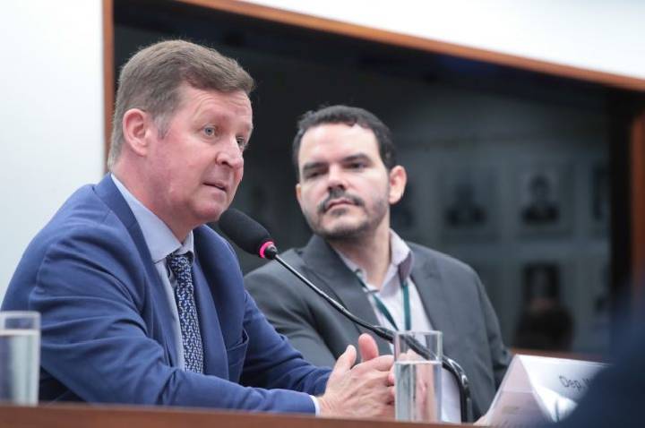 Representantes do setor leiteiro defendem tarifas compensatórias e novas políticas para fortalecer cadeia produtiva