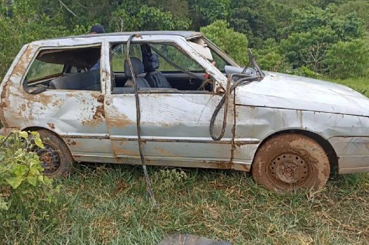 Três pessoas da mesma família morrem após carro afundar em represa em RO