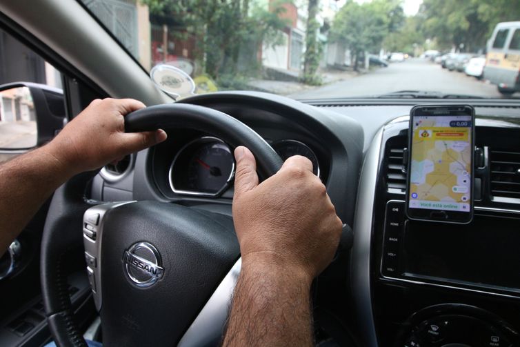 Justiça extingue ação em que Uber deve reconhecer vínculo empregatício