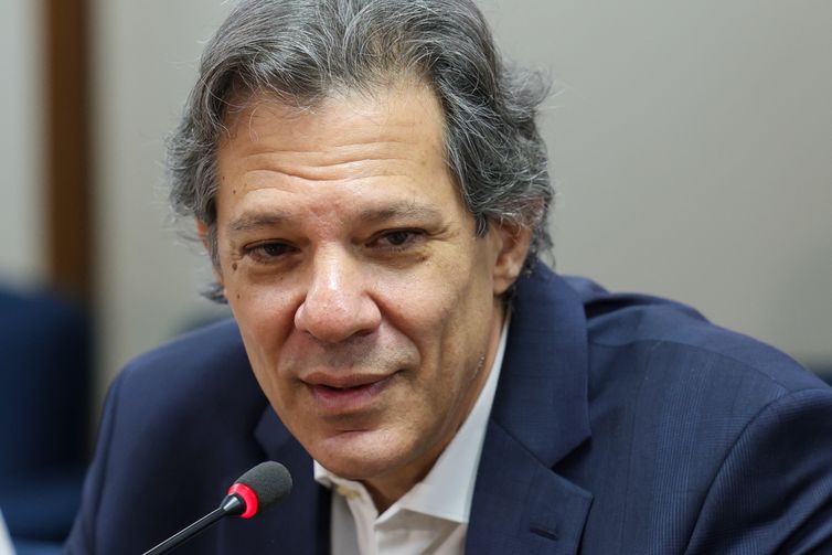 Mercado financeiro está mais tenso do que em outros tempos, diz Haddad