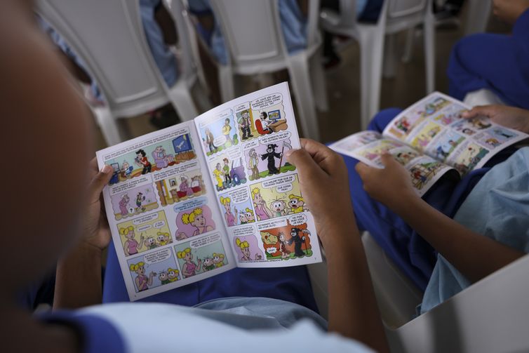 Gibi da Turma da Mônica aborda a relação entre diferentes gerações