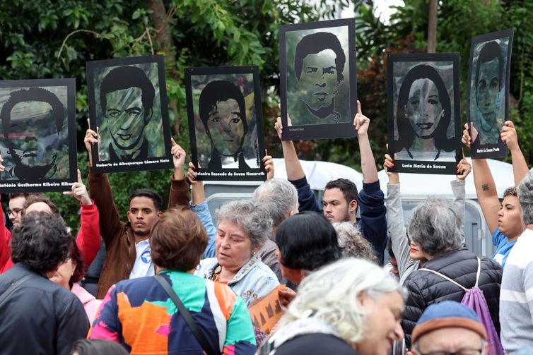 Caminhada do Silêncio pede combate à impunidade da violência de Estado
