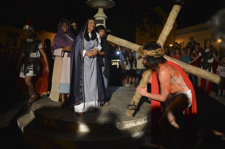 Saiba mais sobre o simbolismo da Sexta-Feira Santa