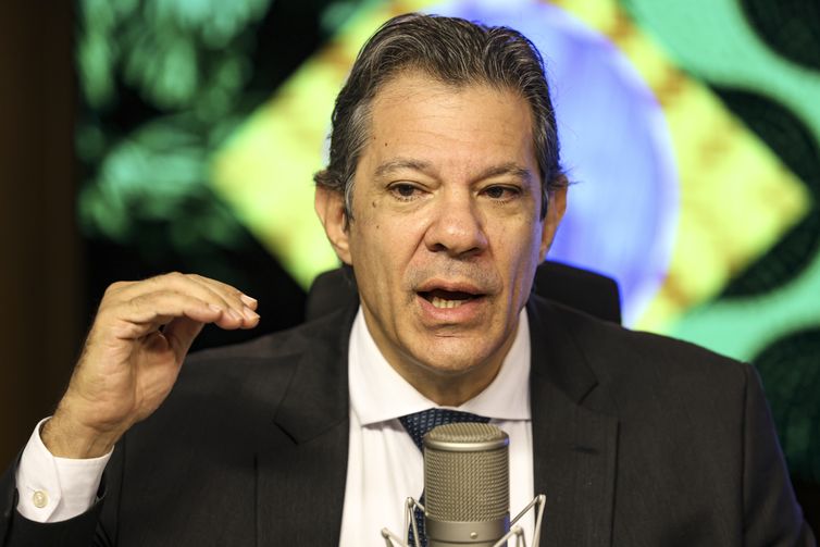 Crédito extraordinário para o INSS não está em discussão, diz Haddad