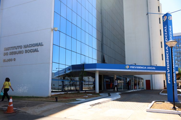 Mais quatro entidades devem ser alvo de processo sobre fraude no INSS