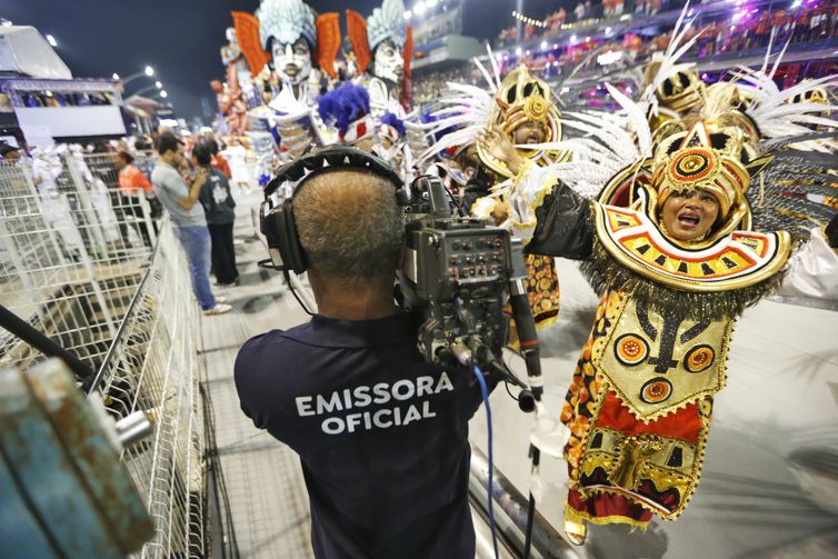 Lula sanciona leis de valorização do carnaval carioca e do Axé-Music