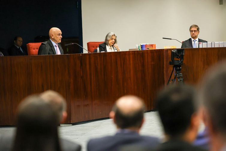 Moraes enumera 13 “atos executórios” para condenação de Bolsonaro