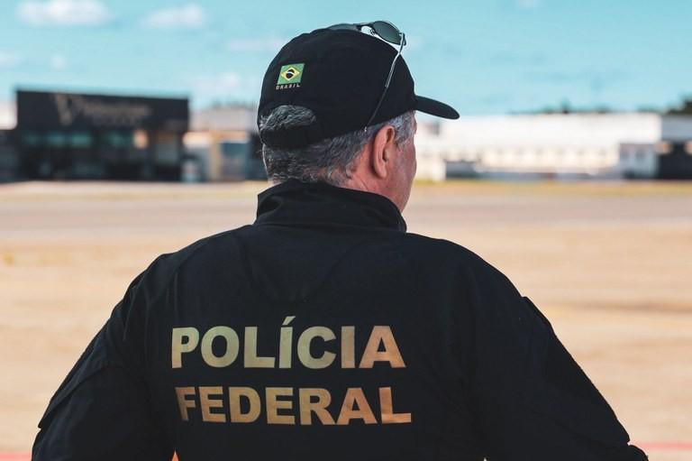 PF investiga falsificação de documentos em esquema de imigração ilegal