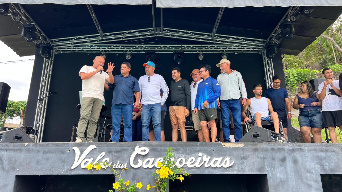 Coronel Chrisóstomo anuncia R$ 20 milhões para asfalto no acesso ao Vale das Cachoeiras