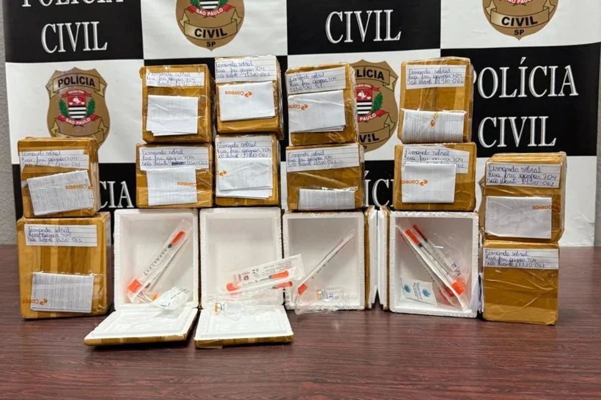 Polícia Civil apreende remédios emagrecedores ilegais enviados pelos Correios em Santos