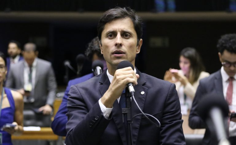 Comissão debate direitos e desafios enfrentados pelas pessoas ostomizadas