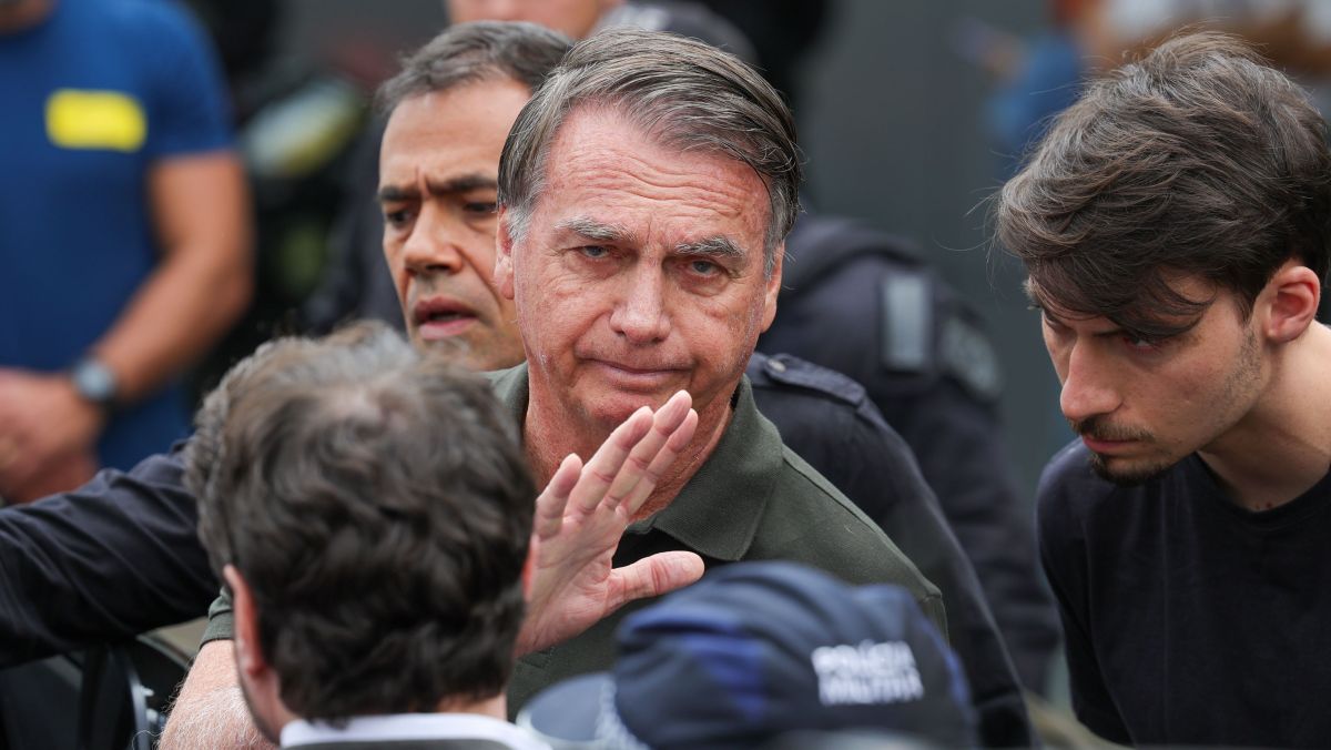 Defesa cita precedente de Collor para pedir prisão domiciliar de Bolsonaro