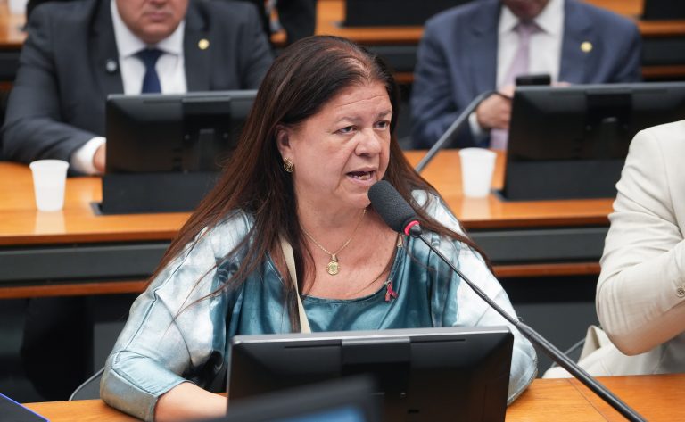 Comissão aprova projeto que proíbe progressão de pena para condenados por crimes hediondos