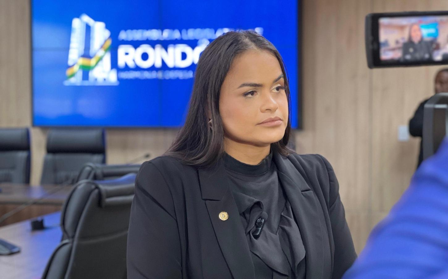 Deputada Dra. Taíssa propõe emenda de R$ 30 milhões para nomeação de novos policiais civis