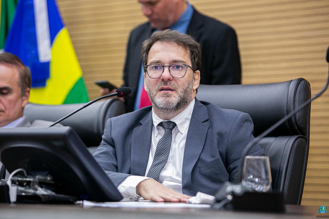 Deputado Alex Redano indica substituição do telhado do Colégio Tiradentes da Polícia Militar III, em Ariquemes