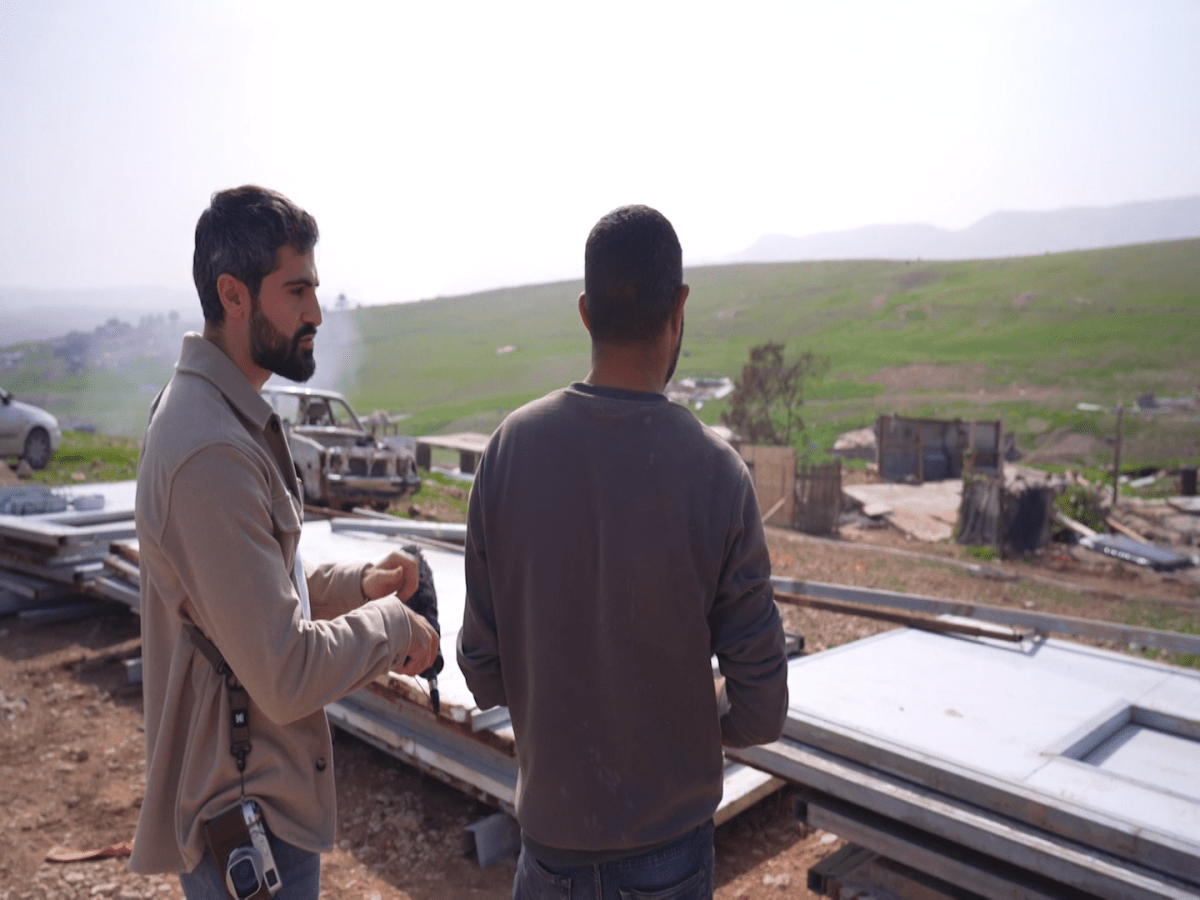 Colonos israelenses intensificam violência contra comunidades palestinas