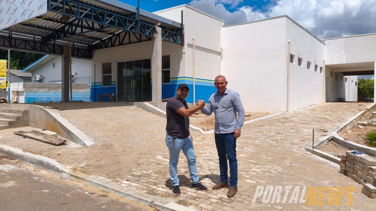 Deputado Ezequiel Neiva vistoria obras do Hospital Irmã Dulce e reforça investimento na saúde em Monte Negro
