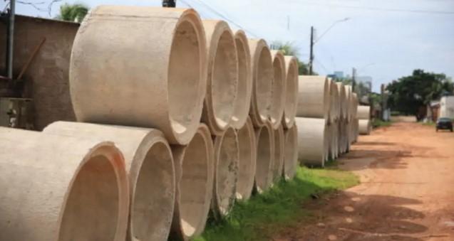 Bairro Industrial recebe obras de drenagem profunda da prefeitura