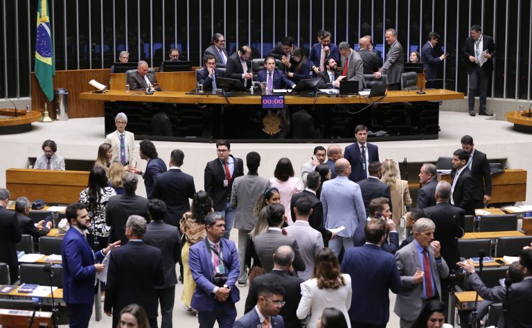 Câmara pode votar projeto que prevê quebra de sigilo bancário para fixar pensão alimentícia