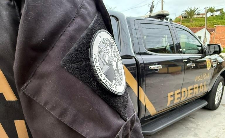 PF mira crimes de abuso infantil online e cumpre mandado em Rolim de Moura
