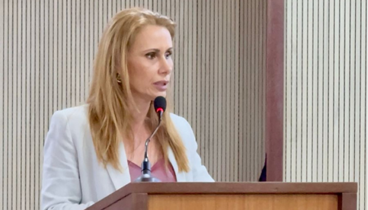 MPRO reforça combate à violência contra idosos e divulga canais de denúncia em evento do TJRO.