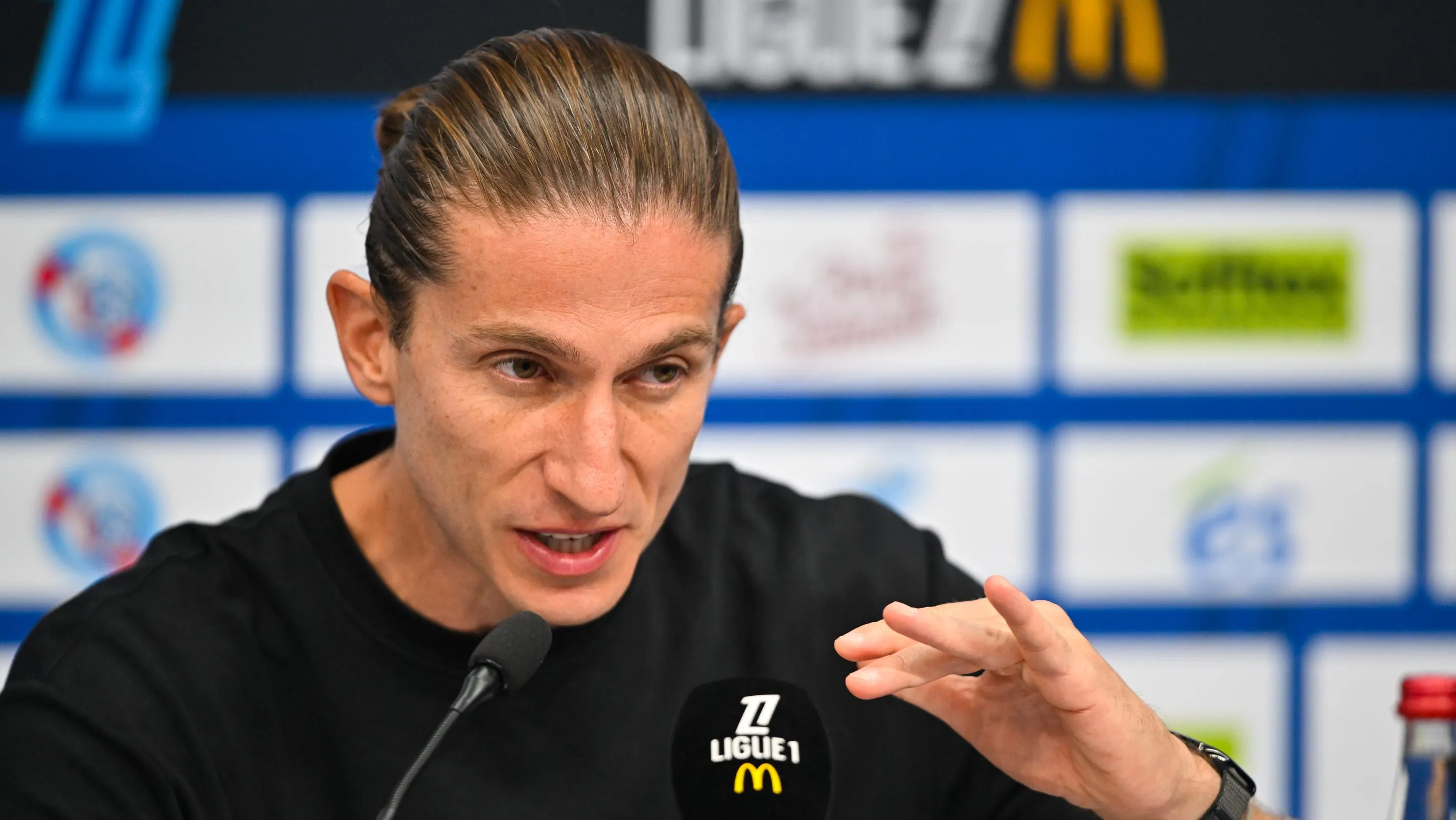 ‘Futebol é rápido’: Por que Filipe Luís citou Ronaldinho para fazer alerta no Monaco